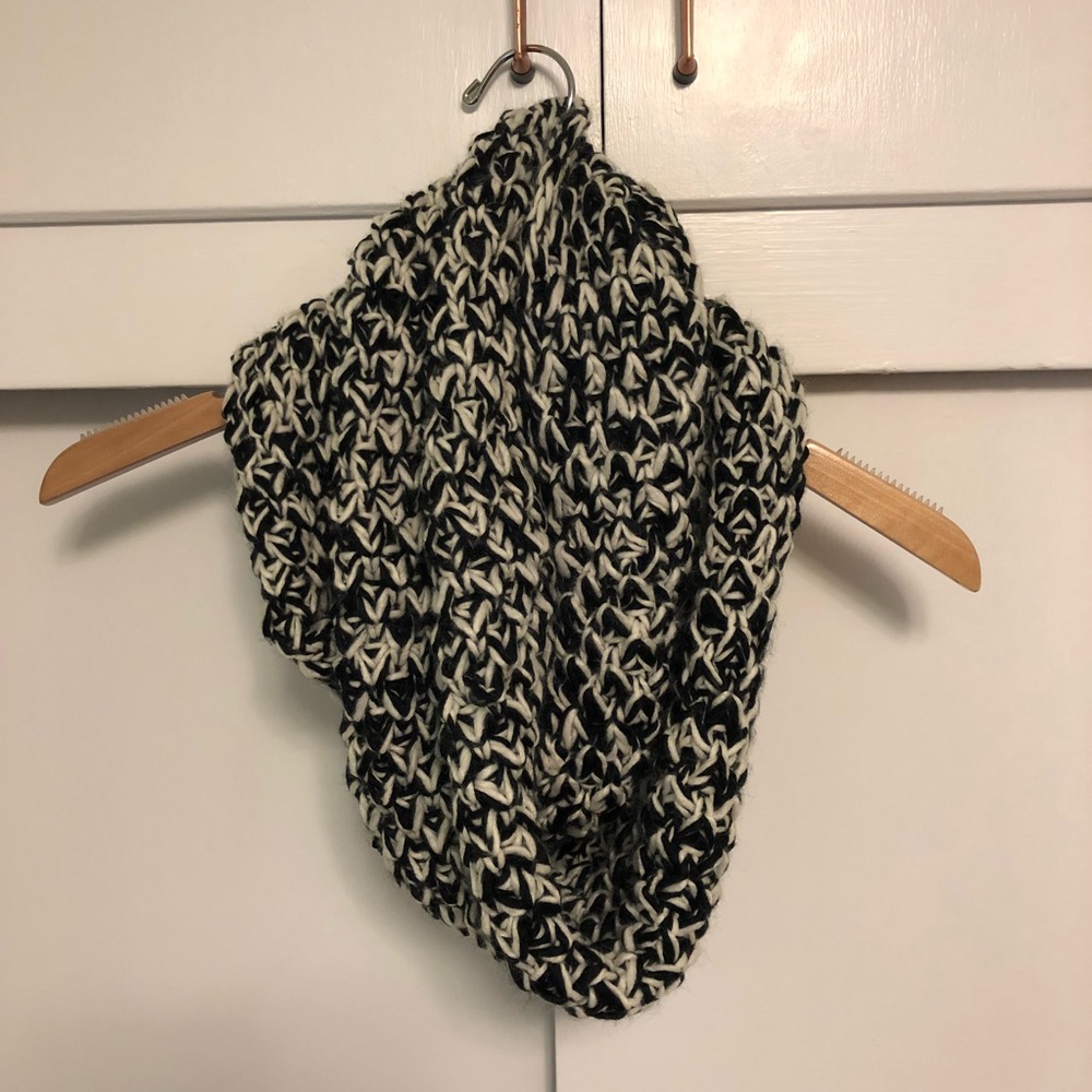 Black and White Infinity Scarf